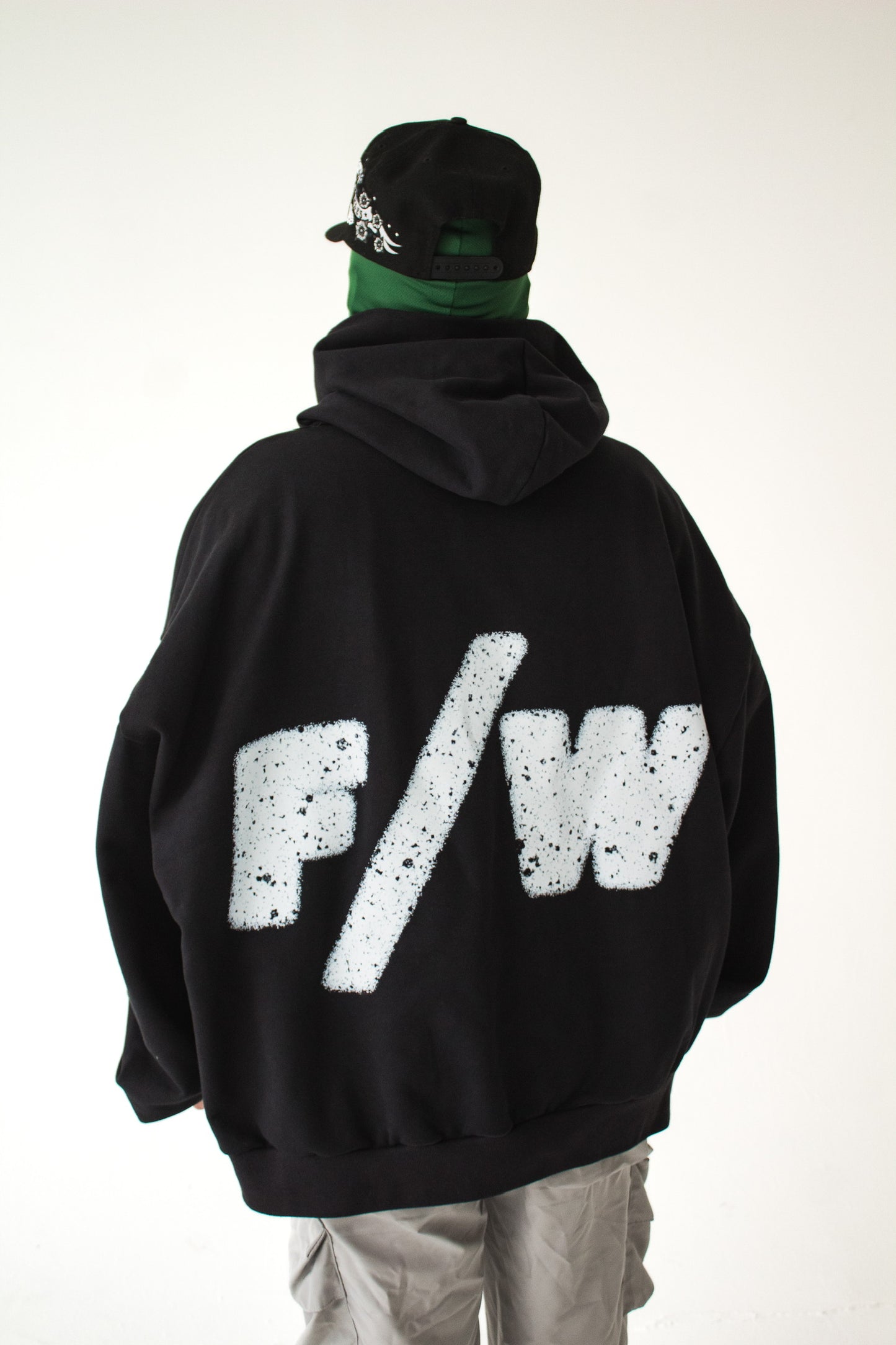 YUKAKU HOODIE